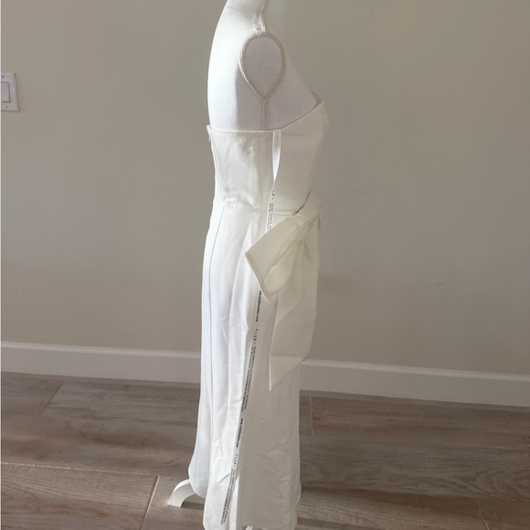 NWT Club L London White Strapless Midi Dress with Oversized Bow - Picture 6 of 9